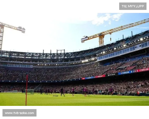 诺坎普翻新后欧冠首秀，巴萨一雪前耻