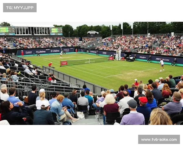 斯图加特主场草坪维护完成，教练组强调地面传球战术